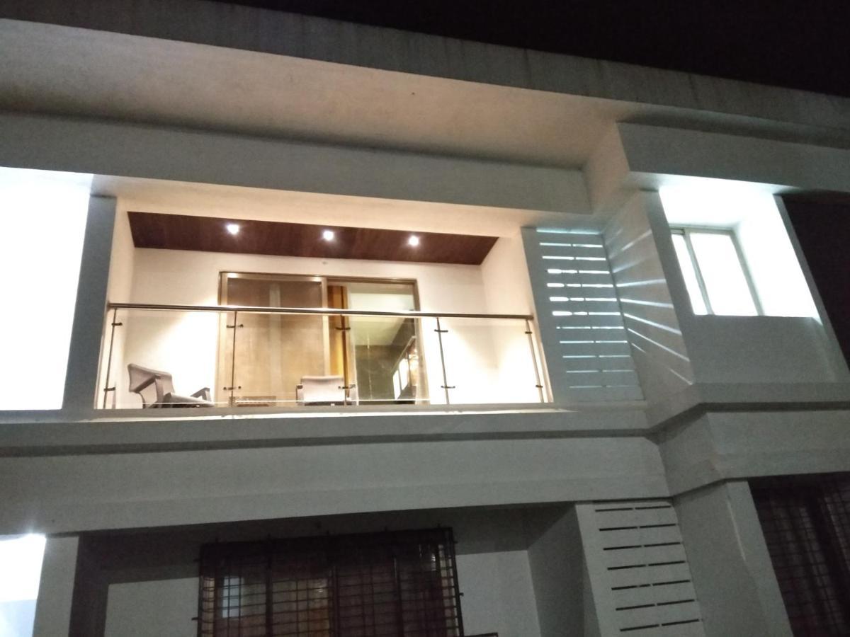 Parishreya Holiday Home 罗纳瓦拉 外观 照片